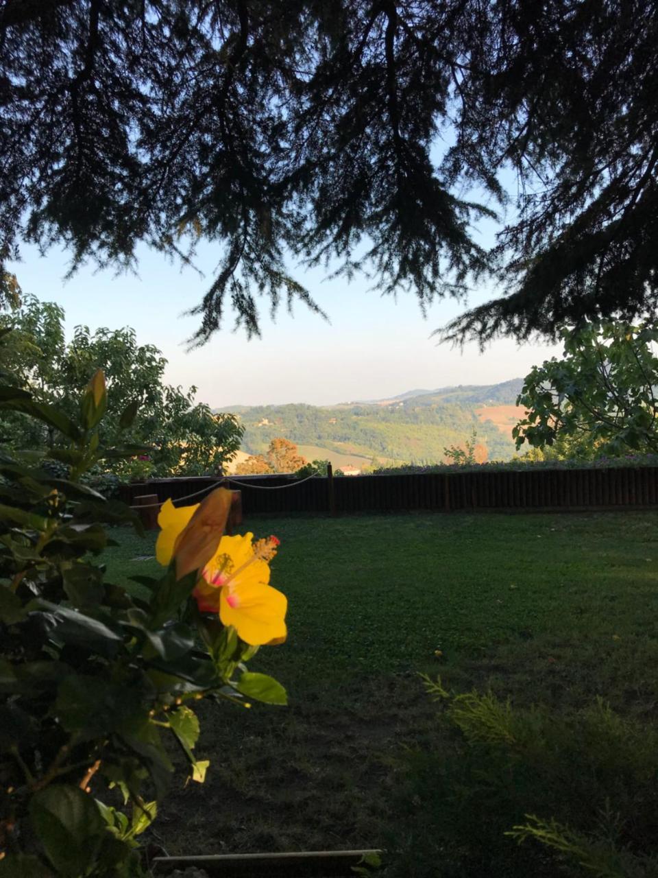 B&B Chalet I Colli カザレッキオ・ディ・レーノ エクステリア 写真
